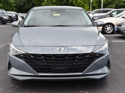 Used 2023 Hyundai Elantra SEL w/ Convenience Package FWD image 4