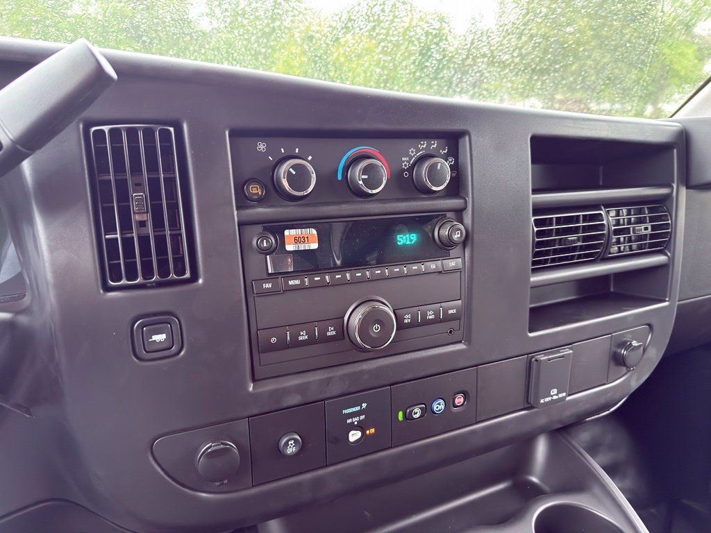 New 2025 Chevrolet Express 3500 LS w/ Chrome Appearance Package RWD image 34