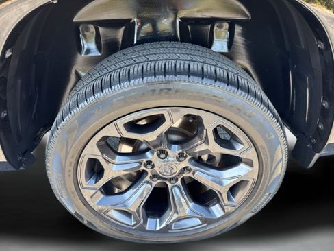 Used 2022 RAM 1500 Limited AWD/4WD image 39