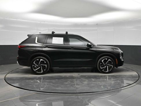 Used 2023 Mitsubishi Outlander SEL AWD/4WD image 9