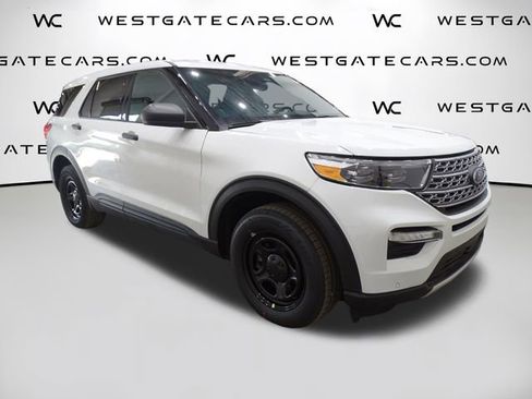 Used 2023 Ford Explorer 4WD Police Interceptor w/ Ultimate Wiring Package image 2