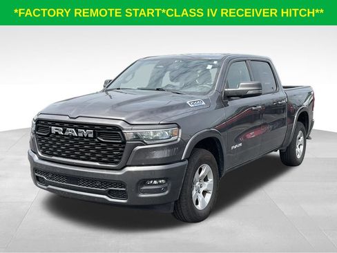 Used 2025 RAM 1500 Big Horn AWD/4WD image 3