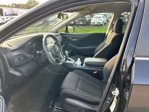 Used 2023 Subaru Outback Premium AWD/4WD image 9