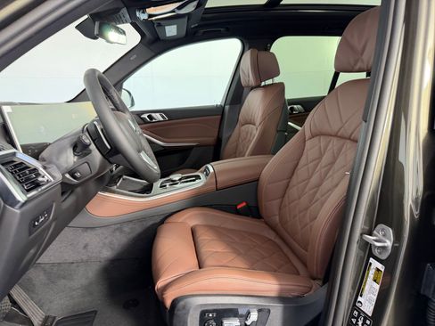 Used 2026 BMW X5 xDrive40i w/ Climate Comfort Package image 5
