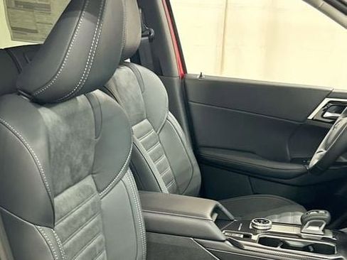 New 2025 Mitsubishi Outlander SE image 26