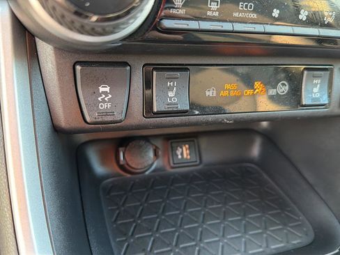 Used 2025 Toyota RAV4 XLE Premium w/ Weather Package FWD image 27