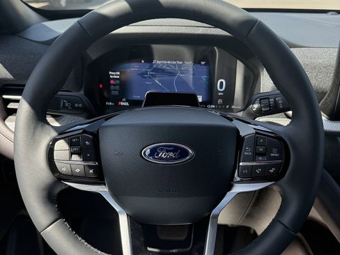 New 2026 Ford Explorer Platinum RWD image 14