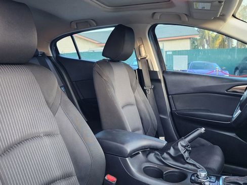 Used 2016 MAZDA MAZDA3 i Touring image 19