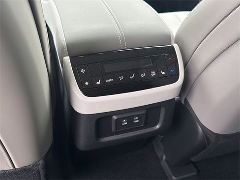New 2026 INFINITI QX60 Luxe w/ Cargo Package image 12