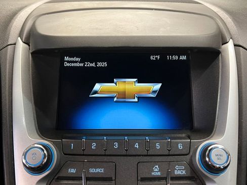 Used 2017 Chevrolet Equinox LS image 22