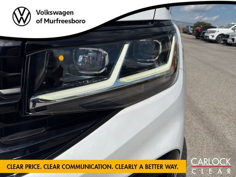 Certified 2023 Volkswagen Atlas Cross Sport SEL R-Line AWD/4WD image 13