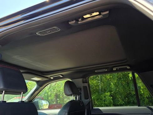 Used 2024 Ford Expedition Limited AWD/4WD image 16