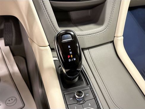 Used 2025 Cadillac XT5 Premium Luxury w/ Technology Package image 17