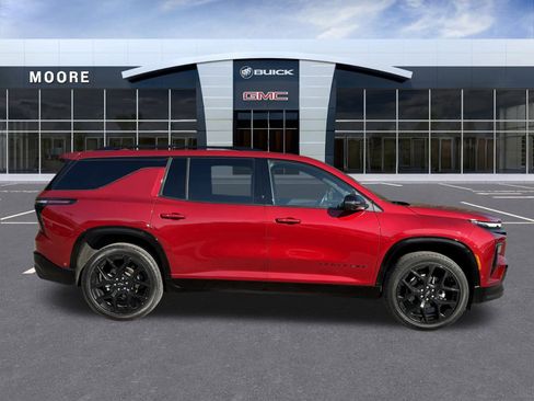 Used 2024 Chevrolet Traverse RS w/ LPO, Floor Liner Package image 2