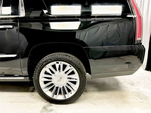 Used 2015 Cadillac Escalade ESV Platinum image 13