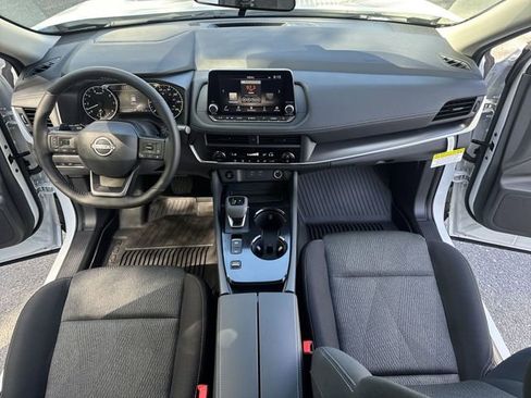 New 2026 Nissan Rogue SV FWD image 9