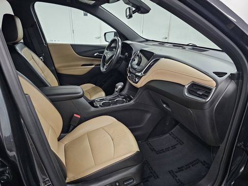 Used 2022 Chevrolet Equinox Premier AWD/4WD image 25