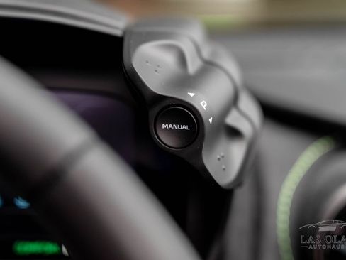 Used 2026 McLaren 750S Spider RWD image 46