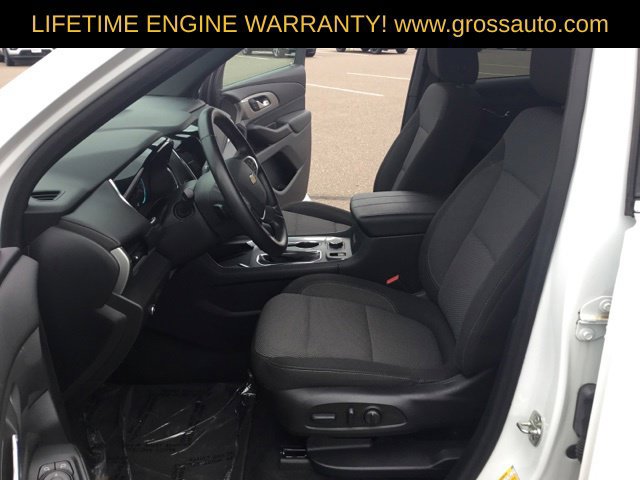 Used 2024 Chevrolet Traverse LT w/ Rear Camera Mirror Package AWD/4WD image 14