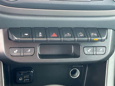 Used 2022 Chevrolet Colorado Z71 image 20