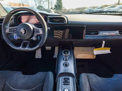 Used 2025 Maserati MC20 Coupe image 41