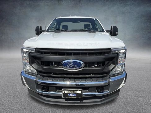 Used 2022 Ford F250 XL w/ Power Equipment Group AWD/4WD image 2