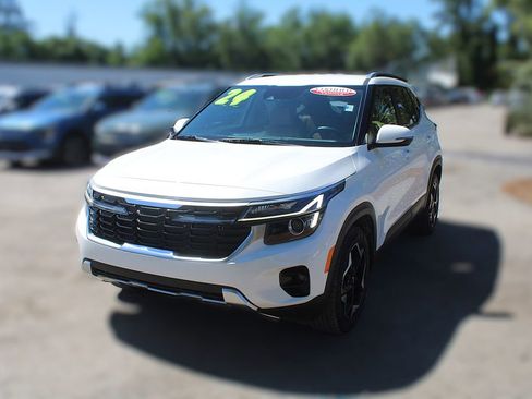 Certified 2024 Kia Seltos EX FWD image 15