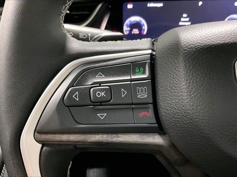 Used 2023 Jeep Grand Cherokee Limited AWD/4WD image 18