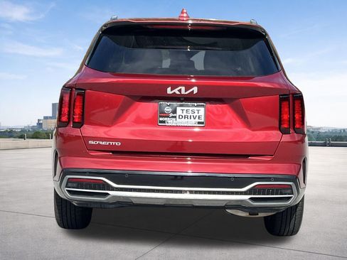 Used 2023 Kia Sorento S FWD image 21