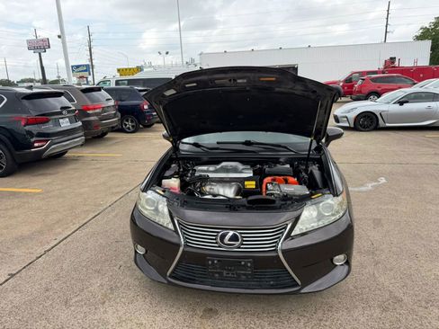 Used 2013 Lexus ES 300h w/ Luxury Pkg FWD image 35