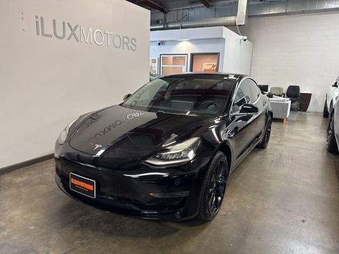 Used 2018 Tesla Model 3 Long Range image 1