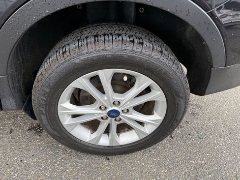 Used 2019 Ford Escape SE FWD image 15