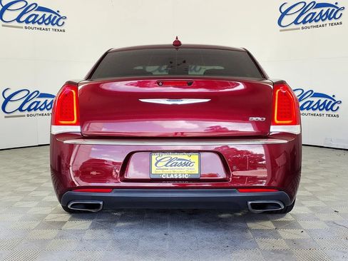 Used 2018 Chrysler 300 Limited w/ Safetytec Plus Group RWD image 4
