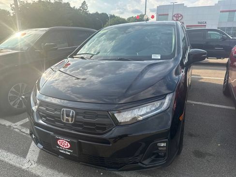 Used 2025 Honda Odyssey EX-L image 2