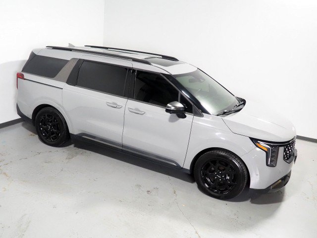 Used 2025 Kia Carnival SX Prestige FWD image 12