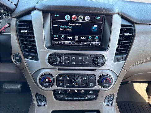 Certified 2017 GMC Yukon SLT image 29