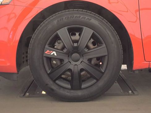 Used 2017 Chevrolet Sonic LS image 9