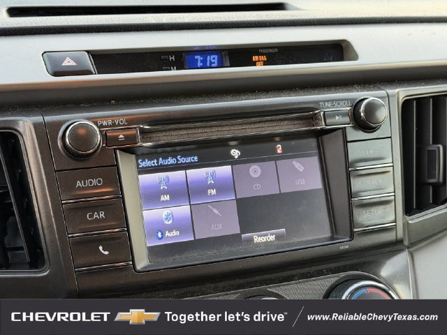 Used 2015 Toyota RAV4 LE FWD image 21