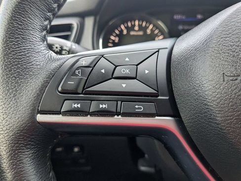 Used 2020 Nissan Rogue SV w/ Premium Package FWD image 14