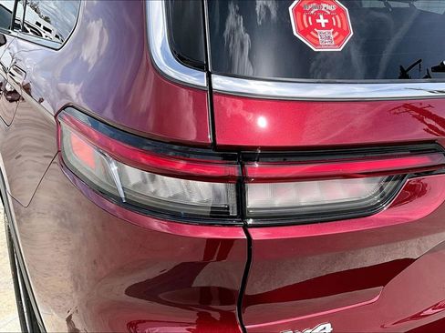 New 2026 Jeep Grand Cherokee L Laredo image 36
