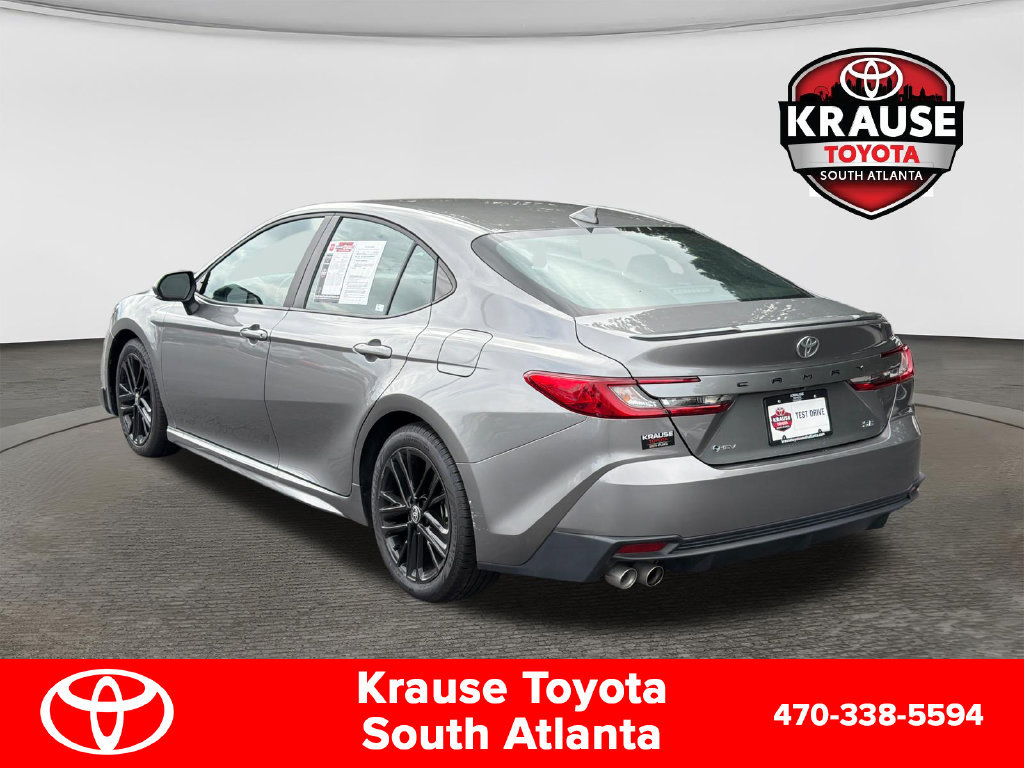 Used 2025 Toyota Camry SE FWD image 6