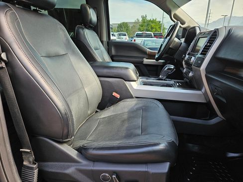 Used 2015 Ford F150 Lariat w/ Equipment Group 502A Luxury AWD/4WD image 31
