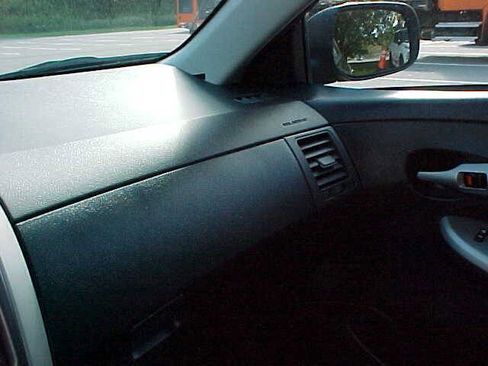 Used 2012 Toyota Corolla S image 19