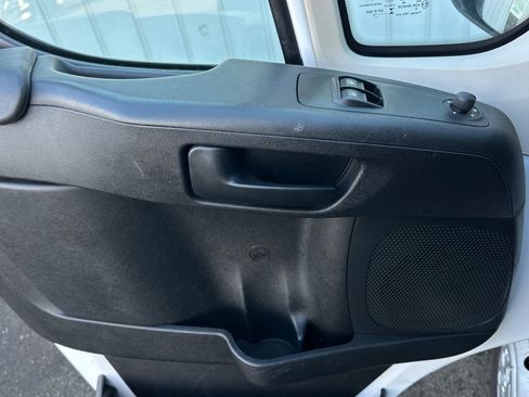 Used 2015 RAM ProMaster 2500 w/ Interior Convenience Group image 11