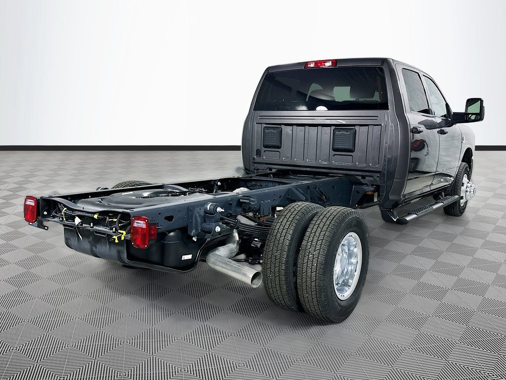New 2026 RAM 3500 Tradesman w/ Chrome Appearance Group A AWD/4WD image 4