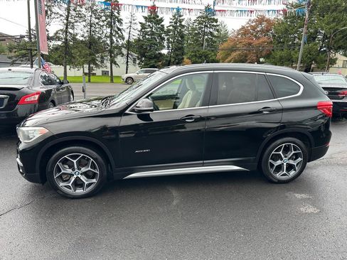Used 2018 BMW X1 xDrive28i AWD/4WD image 10