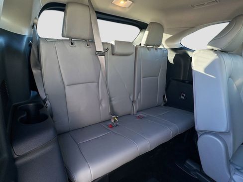 Used 2020 Toyota Highlander Limited image 36