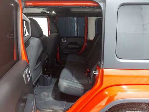 Used 2021 Jeep Wrangler Unlimited Sahara image 15