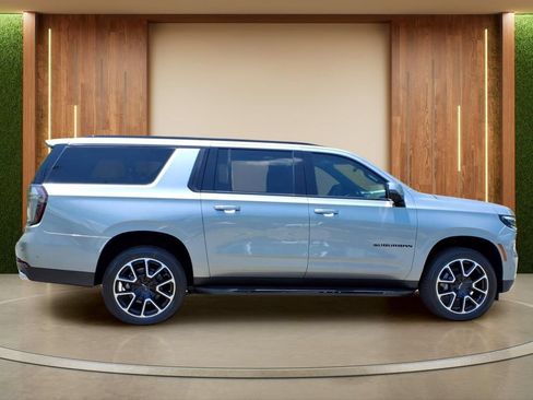 New 2026 Chevrolet Suburban RST w/ Comfort Package AWD/4WD image 37
