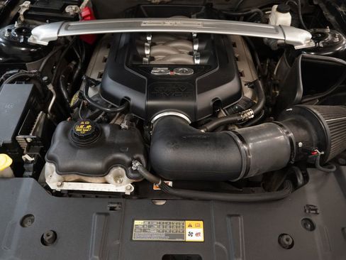 Used 2013 Ford Mustang GT Premium w/ Comfort Pkg RWD image 32